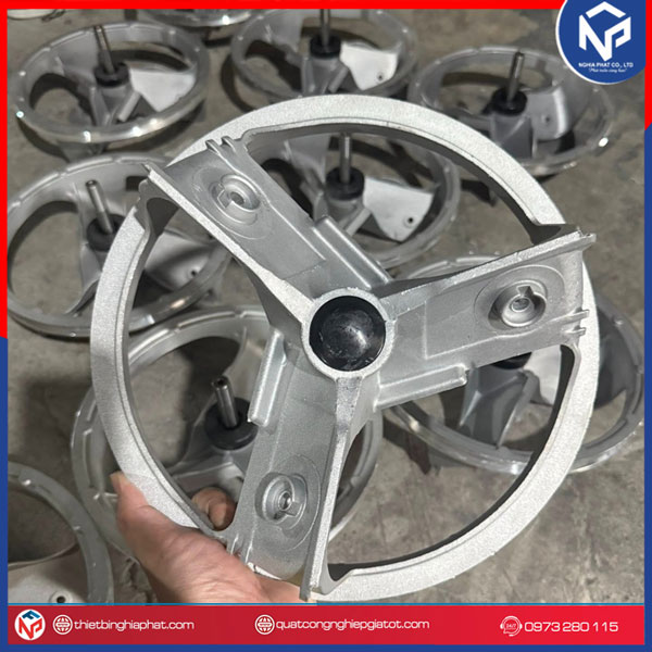 Quạt thông gió vuông Nutifan BMF-1380 7 Buly Quạt thông gió vuông Nutifan BMF-1380